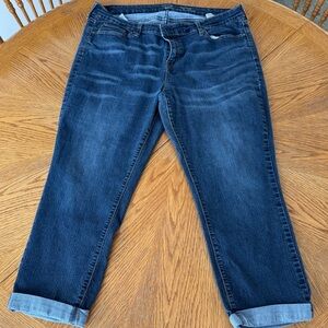 Women’s Signature Levi Strauss Mid rise cropped boyfriend jeans Plus size 20